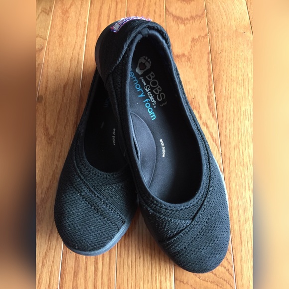 skechers classic fit memory foam air cooled